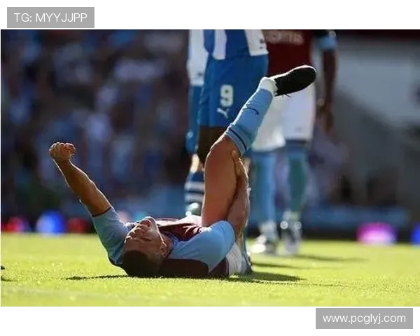 足球明星伤愈归来重返赛场的精彩瞬间与激动人心的复出时刻