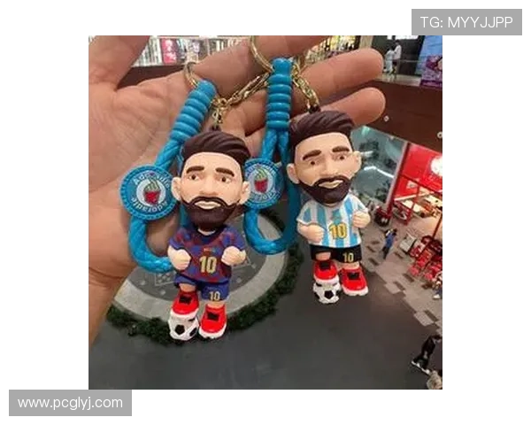 深圳东门足球明星玩偶引领潮流打造独特球迷文化新体验